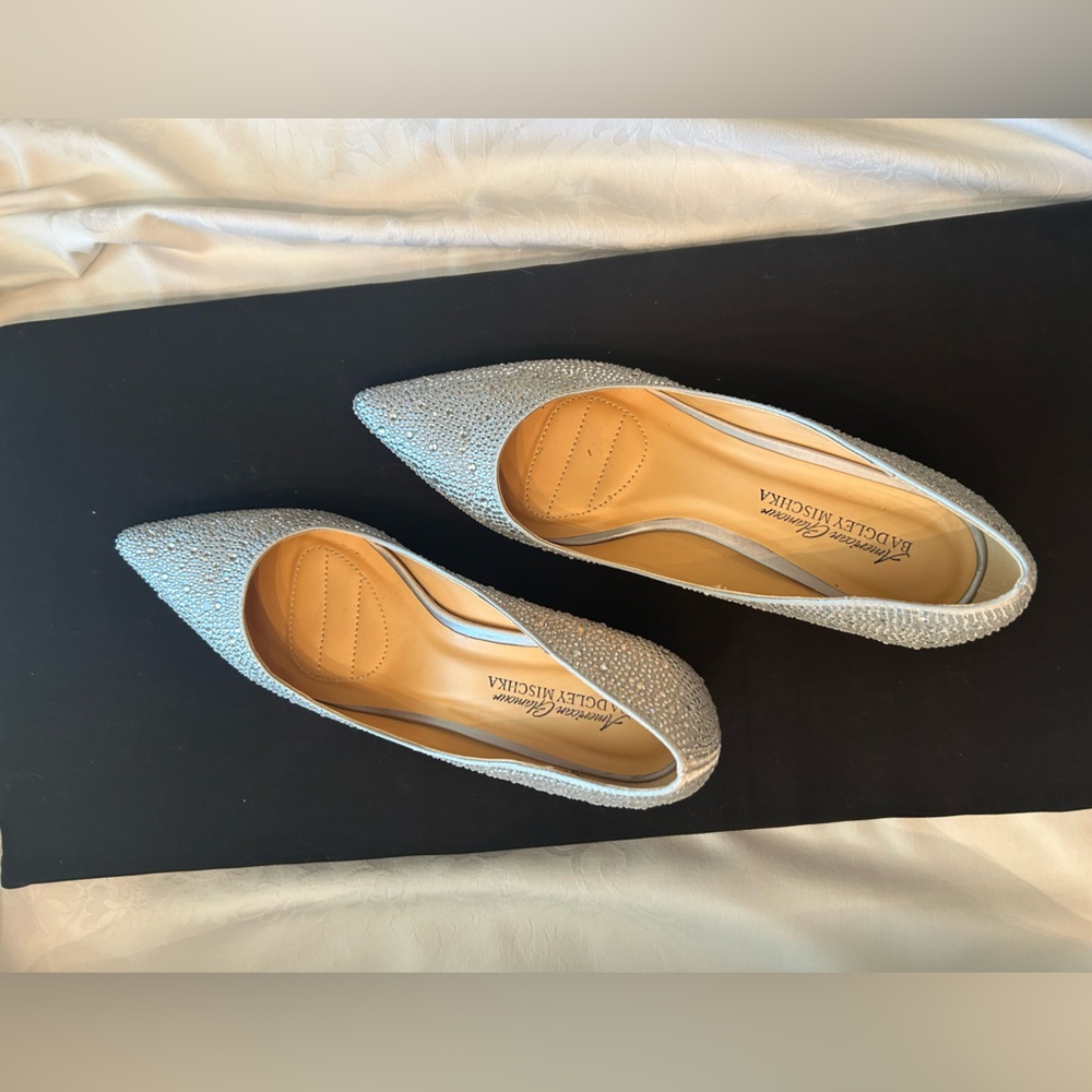 Stunning Badgley Mischka Sparkling Silver Heel - size 8